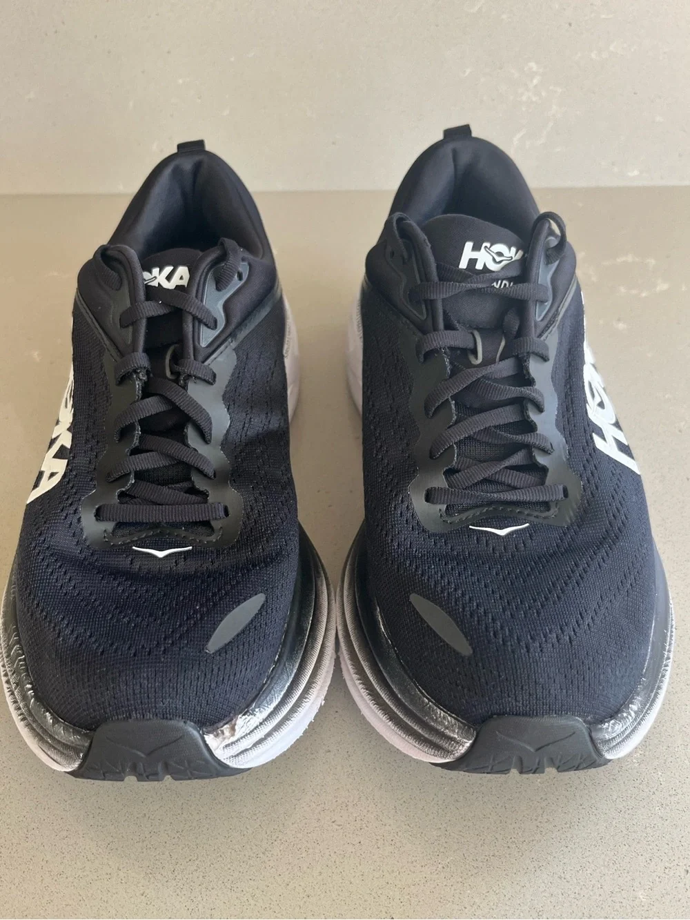 Hoka One One Bondi 8 Women’s Running Shoes Black White 10 B